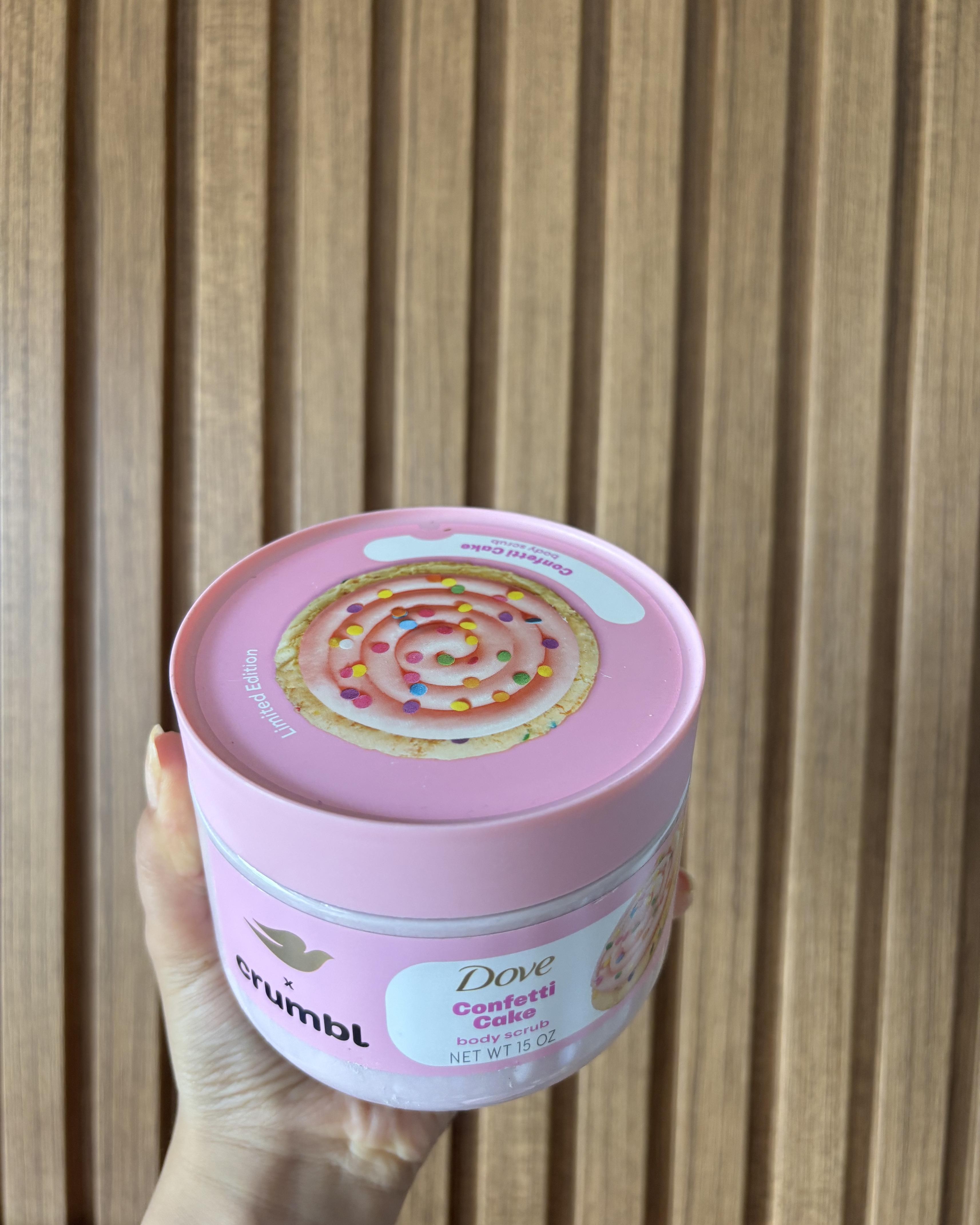 Dove & Crumbl Body Scrub - Confetti Cake